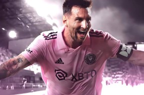 开云注册-梅西在TL比赛中反败为胜，比赛局势复杂引发热议！比赛高潮迭起的简单介绍