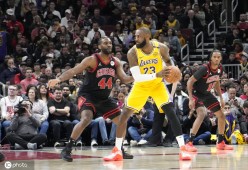 开云平台-塞尔维亚队不断突破！，詹姆斯连续十二场比赛得分超过出色发挥上演精彩一战的简单介绍