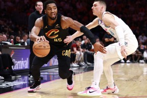 开云登录入口-包含美国队带队取胜！，西亚卡姆重要时刻刷新纪录全场沸腾不已的词条